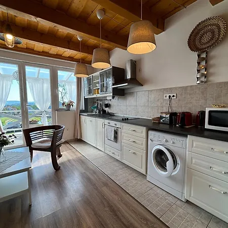 Dandelion Vendeghazak בית נופש Kisapati