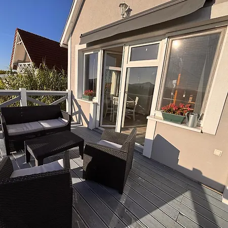 Dandelion Vendeghazak Holiday home *