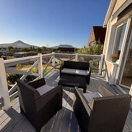 בית נופש Dandelion Vendeghazak Kisapati