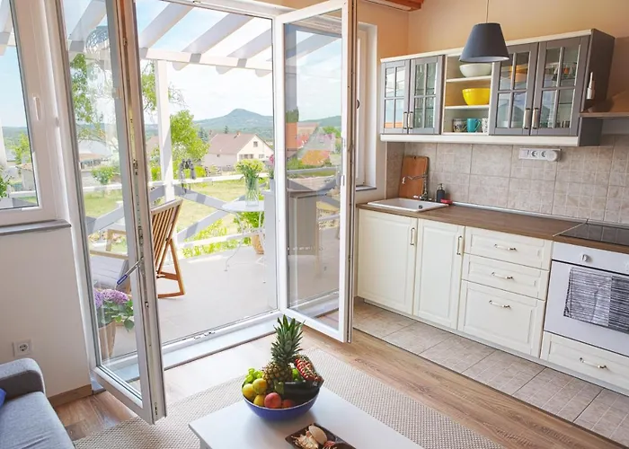 Dandelion Vendeghazak בית נופש Kisapati