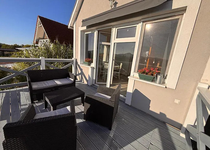 Dandelion Vendeghazak Dom wakacyjny *